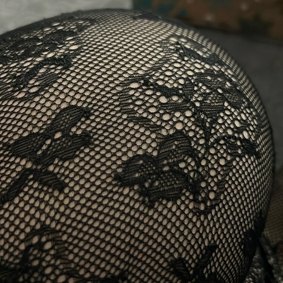 Victoria’s Secret Demi Uplift Biofit Lacey Bra size 34DD - Picture 7 of 8